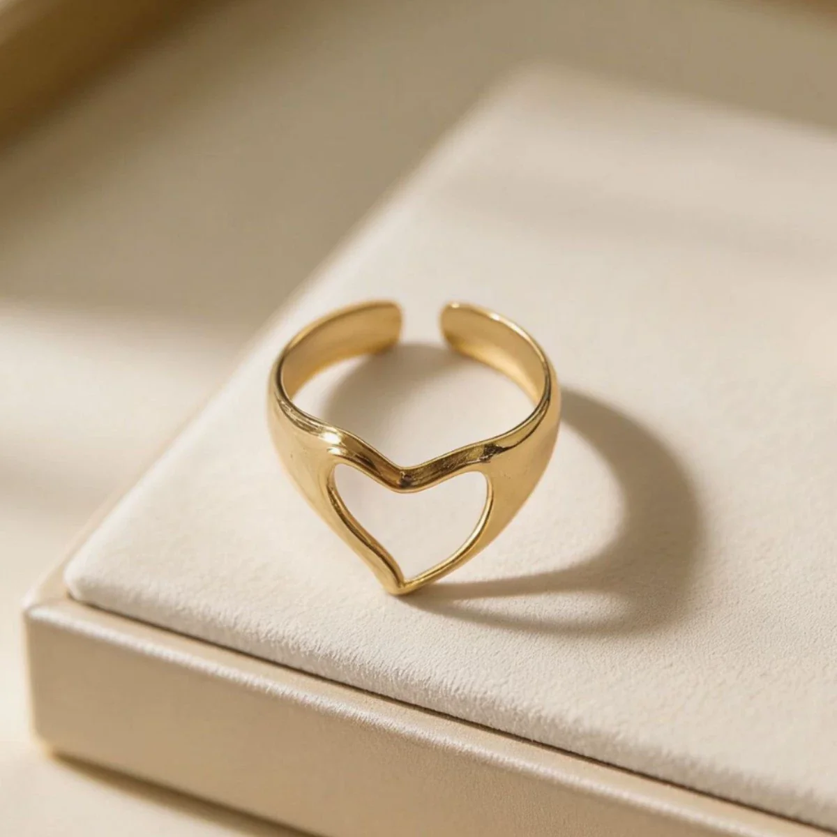 Wholesale Unisex Stainless Steel Gold Plated Ring With Heart Shape Flowers Leaves Letters Numbers Text Design - Image 3