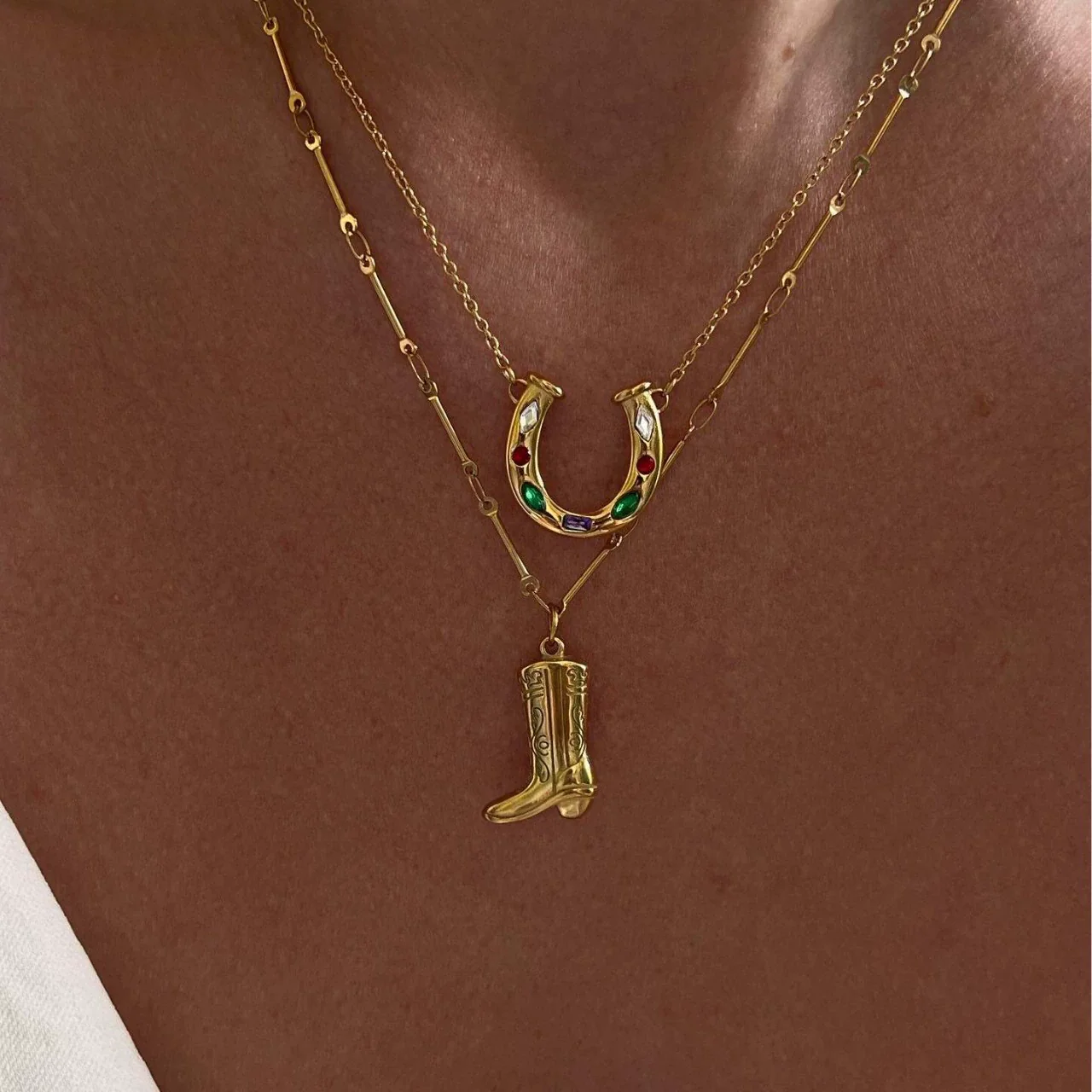Wholesale Unisex Stainless Steel O Chain Necklace With Geometric Ushaped Pendant Electroplated And Inlaid Zircon Featuring Rainbow And Horseshoe Lucky Symbol