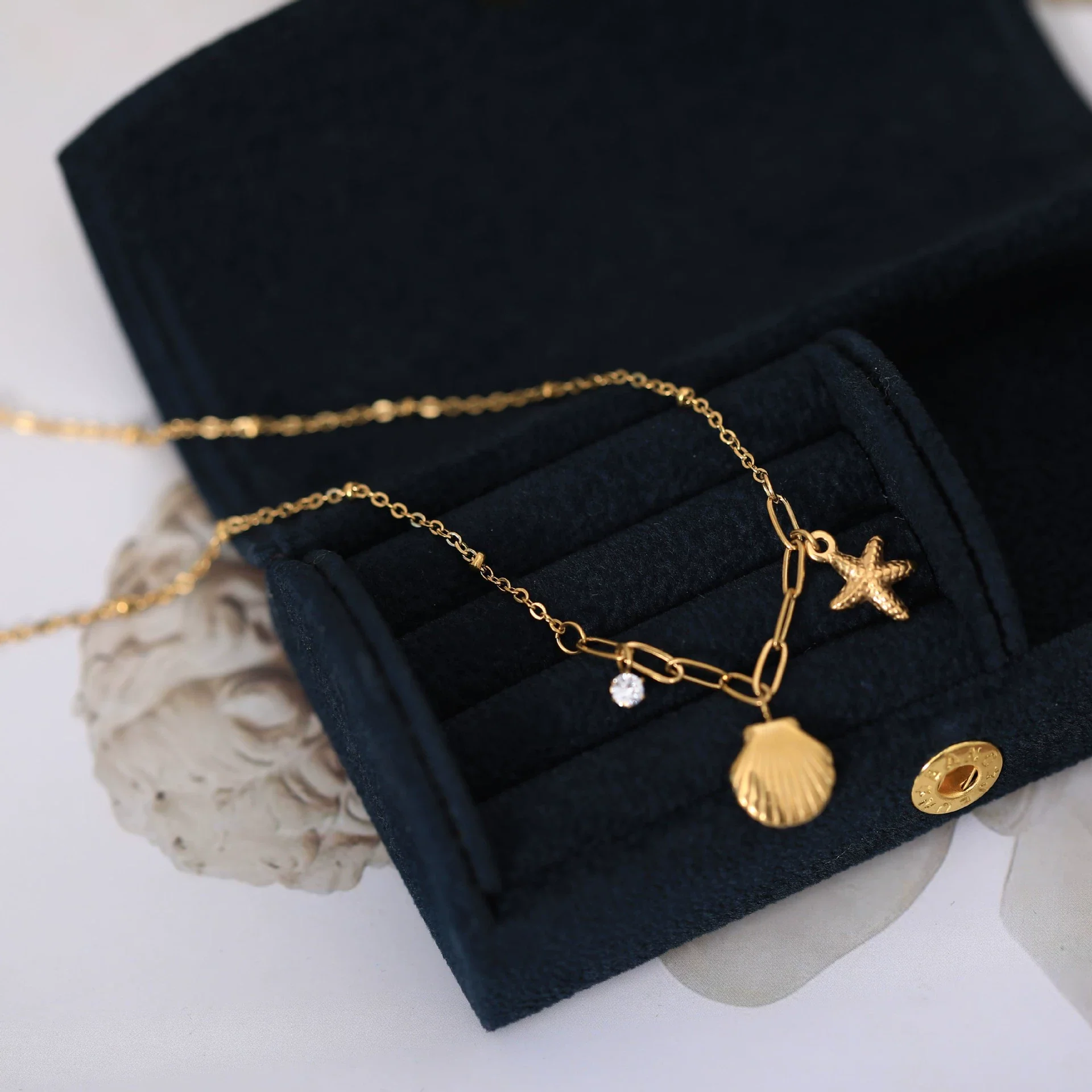 Wholesale Unisex Stainless Steel Starfish Pearl Neck Chain Necklace With 18K Gold Vacuum Plating For Color Preservation - Image 2