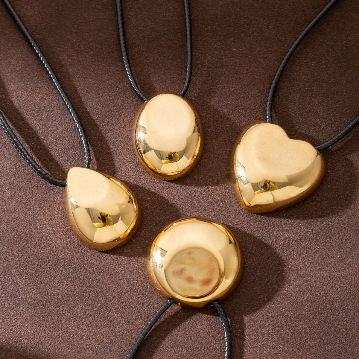 Wholesale Unisex Sweet And Cool Style Heart Shape Irregular Geometric Pendant Stainless Steel Leather Rope O Word Chain Electroplated Necklace - Image 2