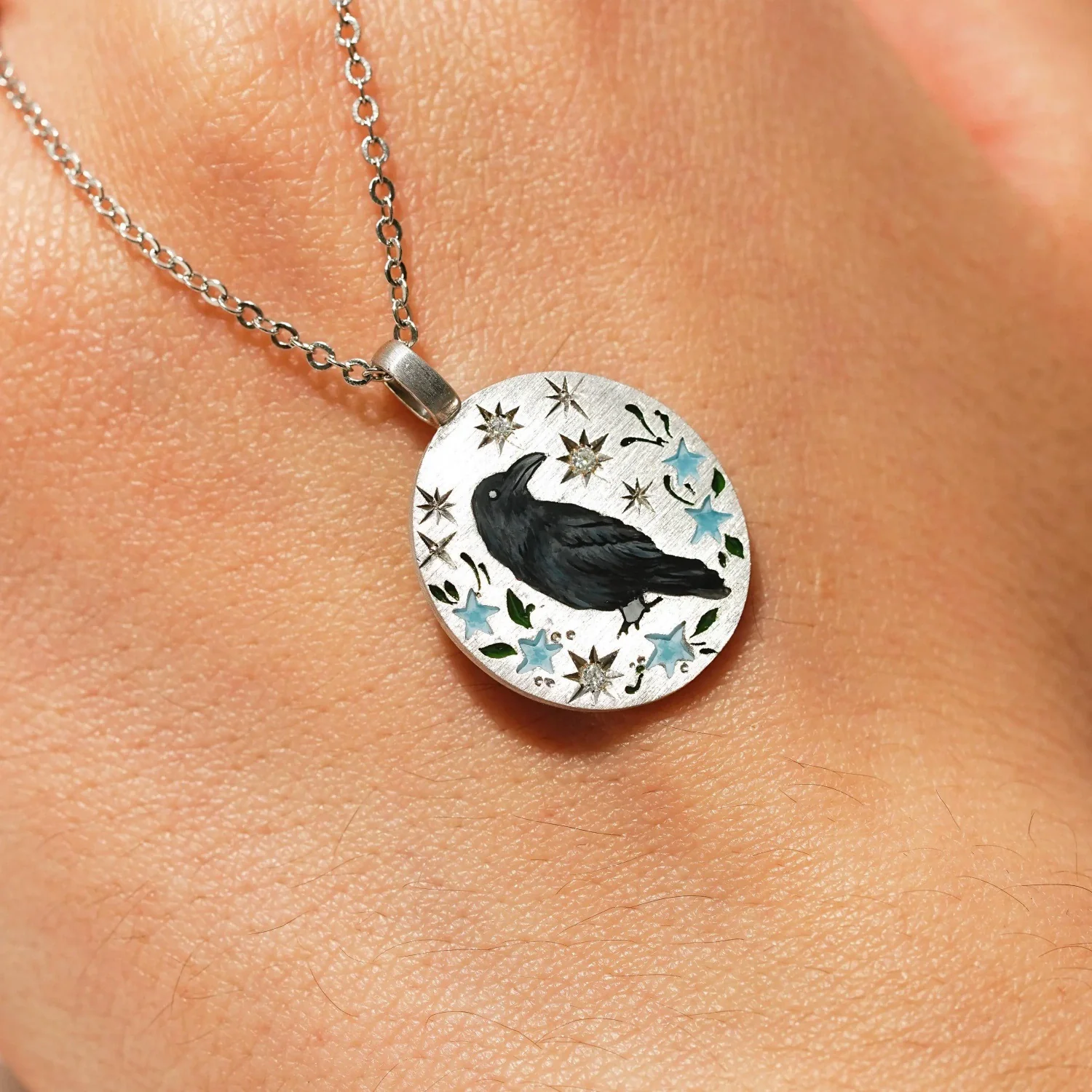 Wholesale Unisex Tarot Animal Raven Ushaped Pendant Necklace With O Word Chain In Sweet And Cool Style Stainless Steel 18K Gold Plated - Image 3