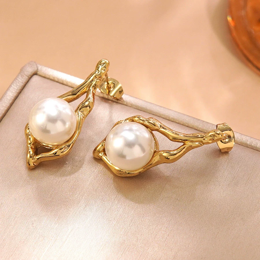 Wholesale Vintage Geometric Pearl Stainless Steel Electroplated Earrings For Women - Image 3