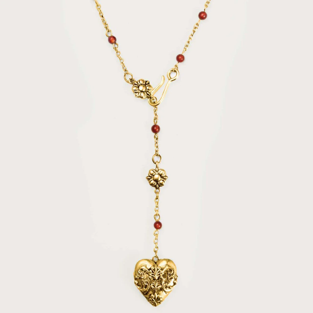 Wholesale Vintage Love Pendant Necklace With Retro Pattern Copper 18K Gold Plated For Unisex - Image 4