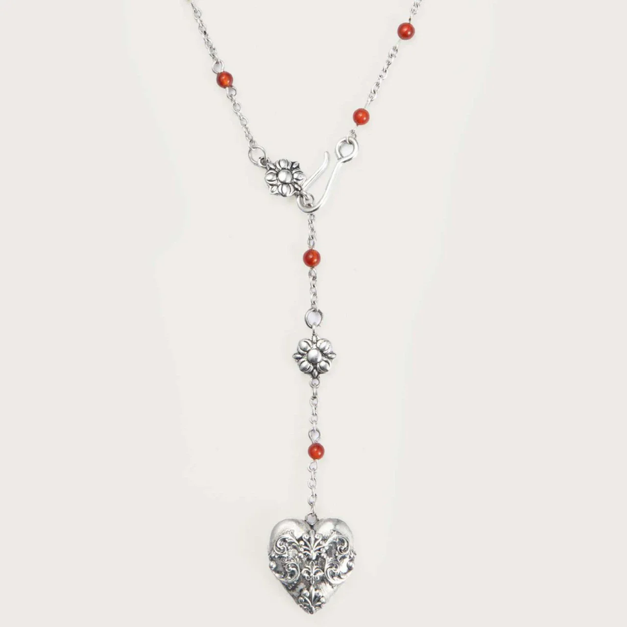 Wholesale Vintage Love Pendant Necklace With Retro Pattern Copper 18K Gold Plated For Unisex - Image 5