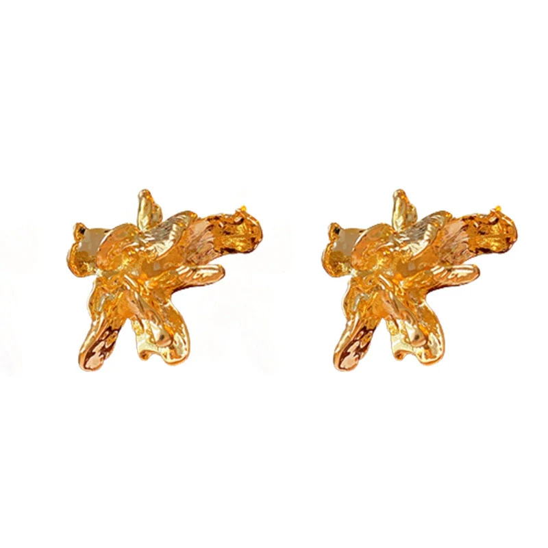 Wholesale Vintage Style Asymmetrical Metal Flower Earrings For Women Copper Electroplated Silver Needle - Image 5