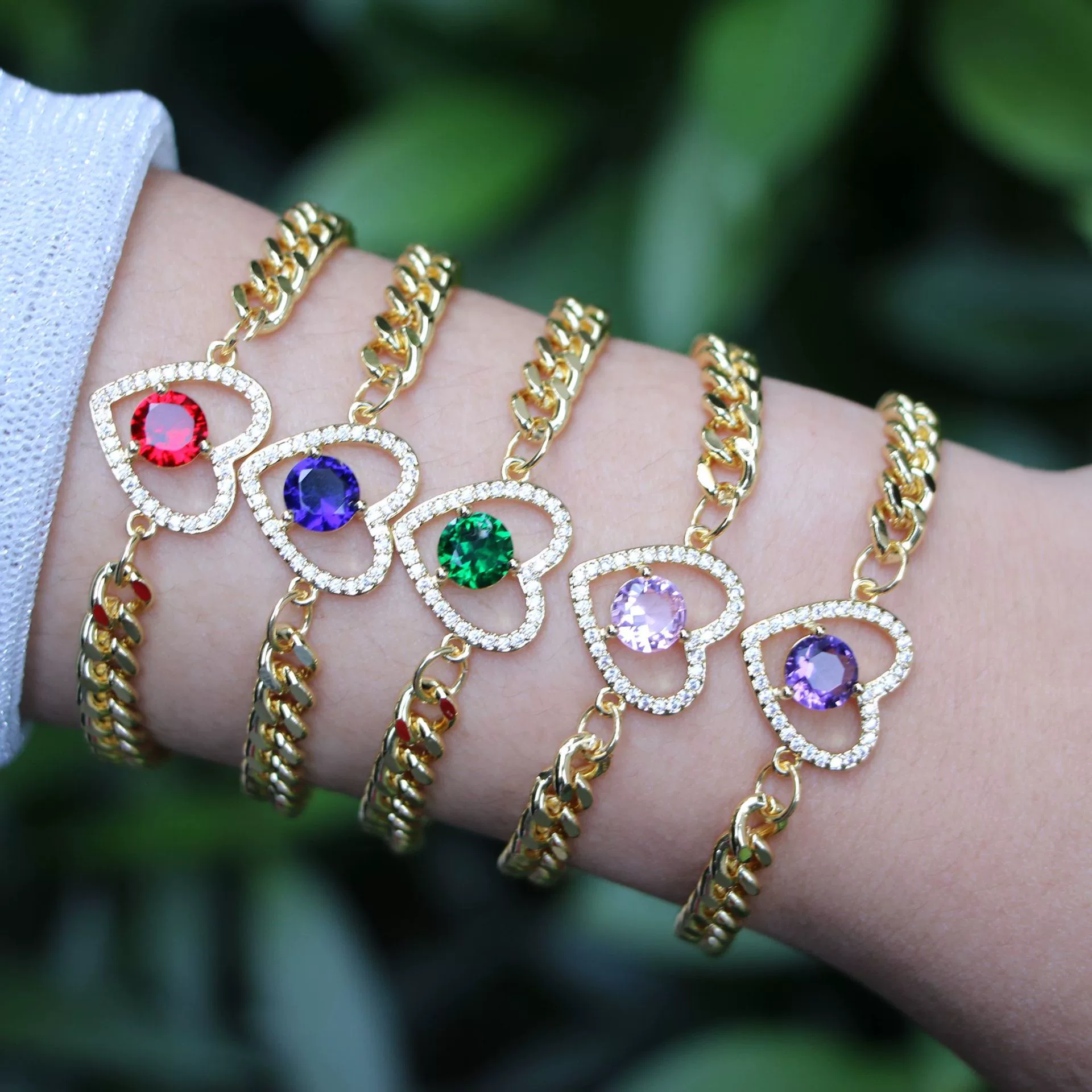 Wholesale Vintage Style Heart Shaped Copper Gold Plated Micro Inlaid Zircon Women's Bracelet - Image 2