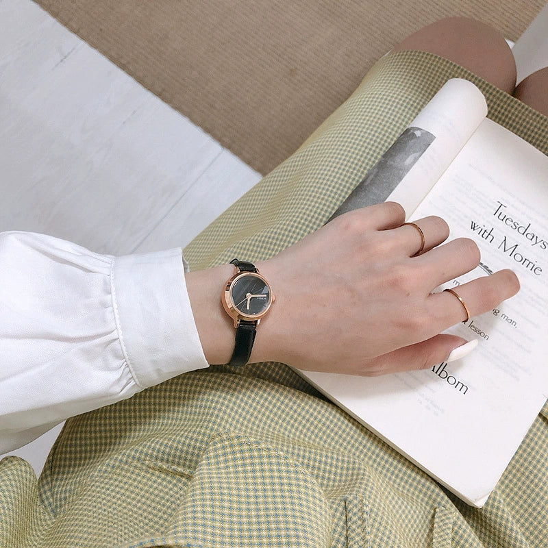 Wholesale Watch Alloy Artificial Leather Round Retro Artistic Temperament Women's - Image 3