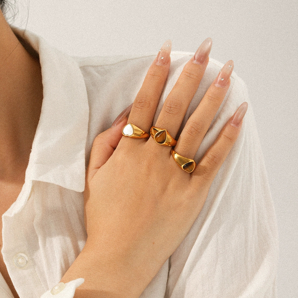 Wholesale Women's 18K Gold Electroplated Stainless Steel Ring With Heart Drop Geometric Shapes And Inlaid White Shell Tiger Eye Stone - Image 2