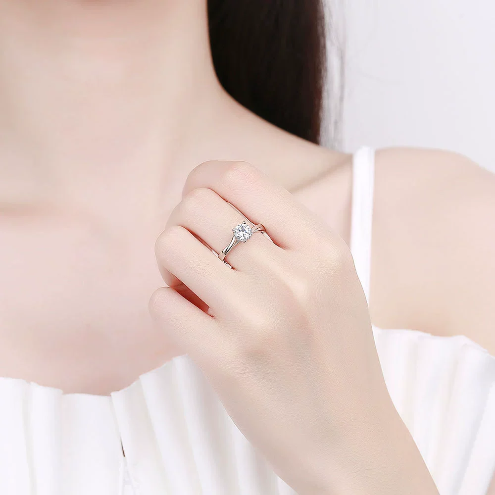 Wholesale Women's 925 Sterling Silver Geometric Simulation Diamond Ring With Electroplating - Image 2