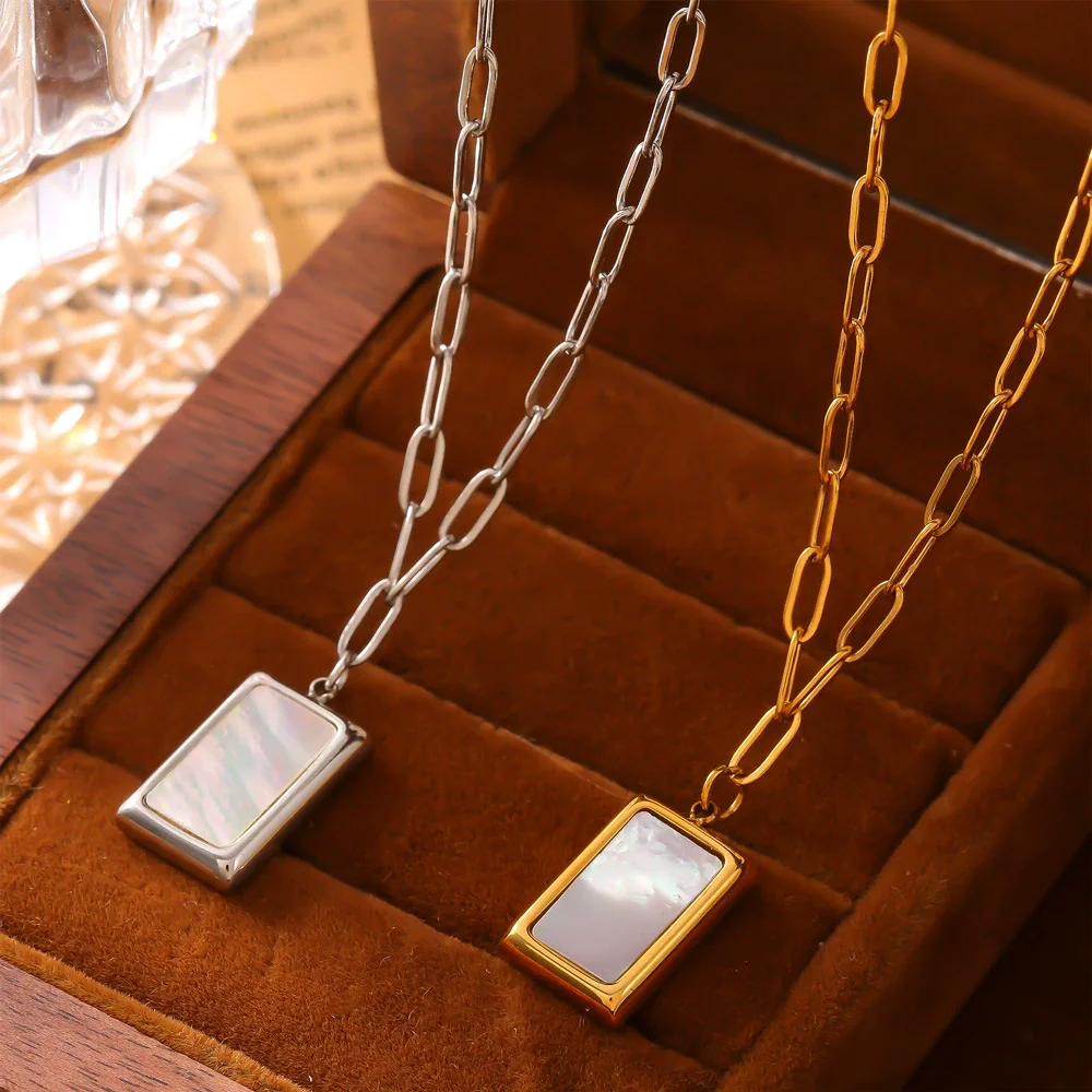 Wholesale Women's Allmatch Geometric Square Pendant Necklace Made Of Titanium Steel With 18K True Gold Plating - Image 3