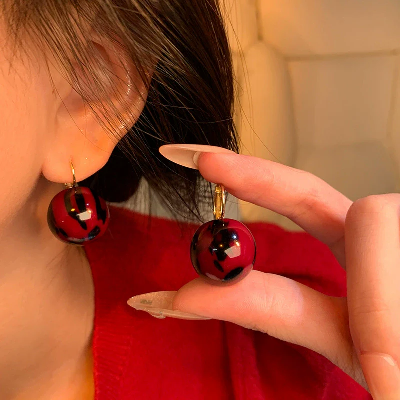 Wholesale Women's Alloy 925 Silver Electroplated Geometric Heart Shape Earrings - Image 11