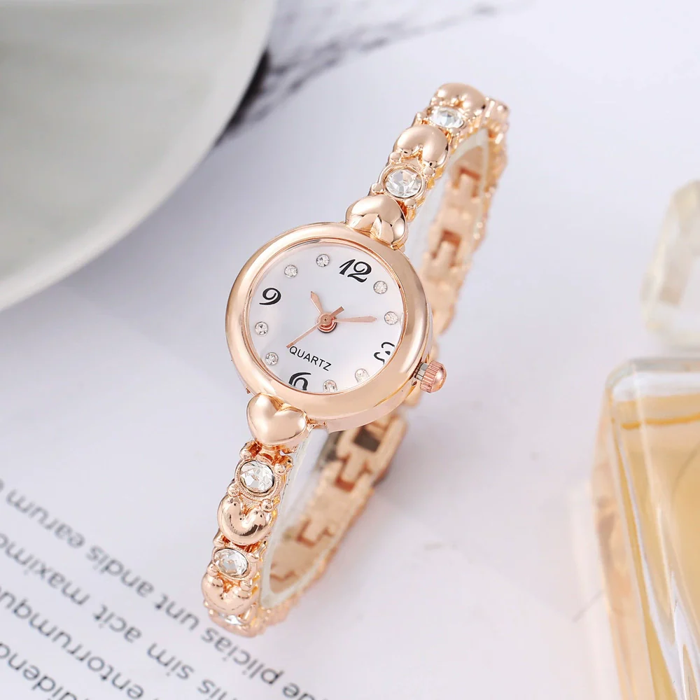 Wholesale Women's Alloy Bracelet Watch Fashion Simple Round Dial - Image 6