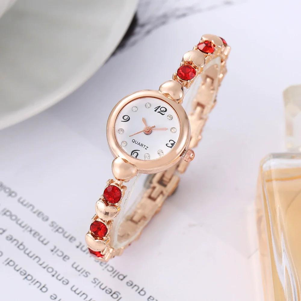 Wholesale Women's Alloy Bracelet Watch Fashion Simple Round Dial - Image 7