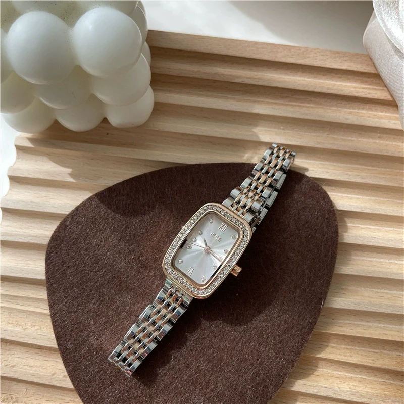 Wholesale Women's Alloy Case Quartz Watch With Rhinestone Oval Dial And Refined Steel Belt Business Style - Image 6