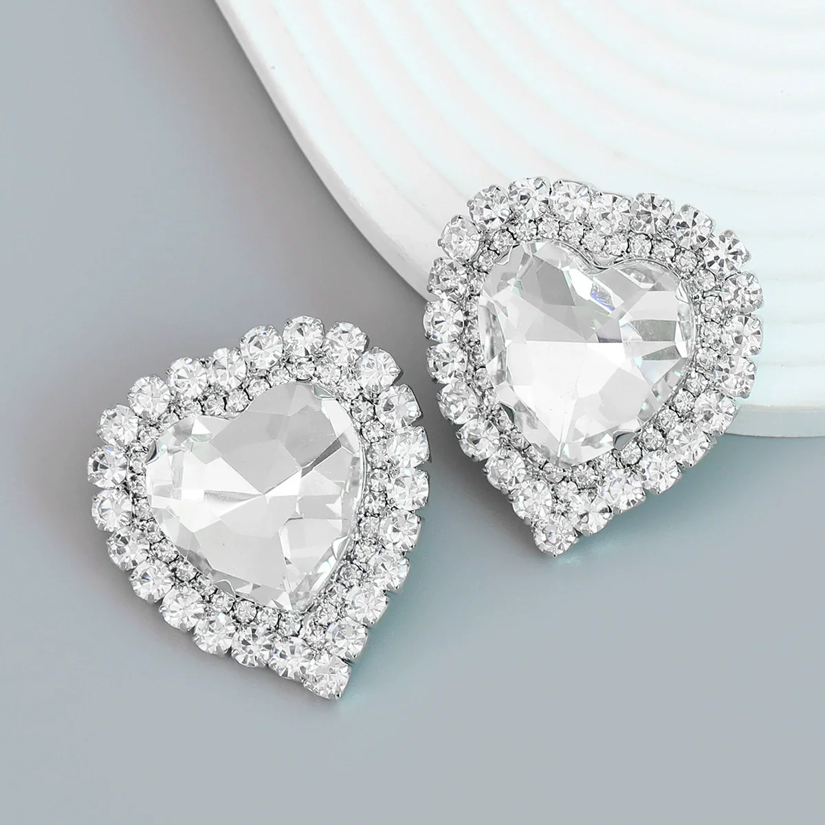 Wholesale Women's Alloy Diamond Heart Earrings - Image 3