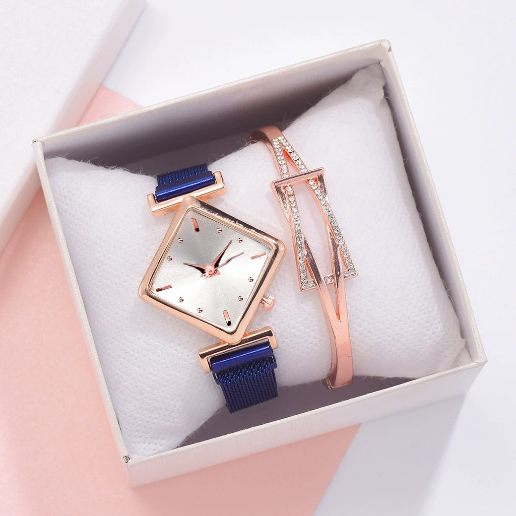 Wholesale Women's Alloy Fashion Watch Set With Round Dial And Textile Strap