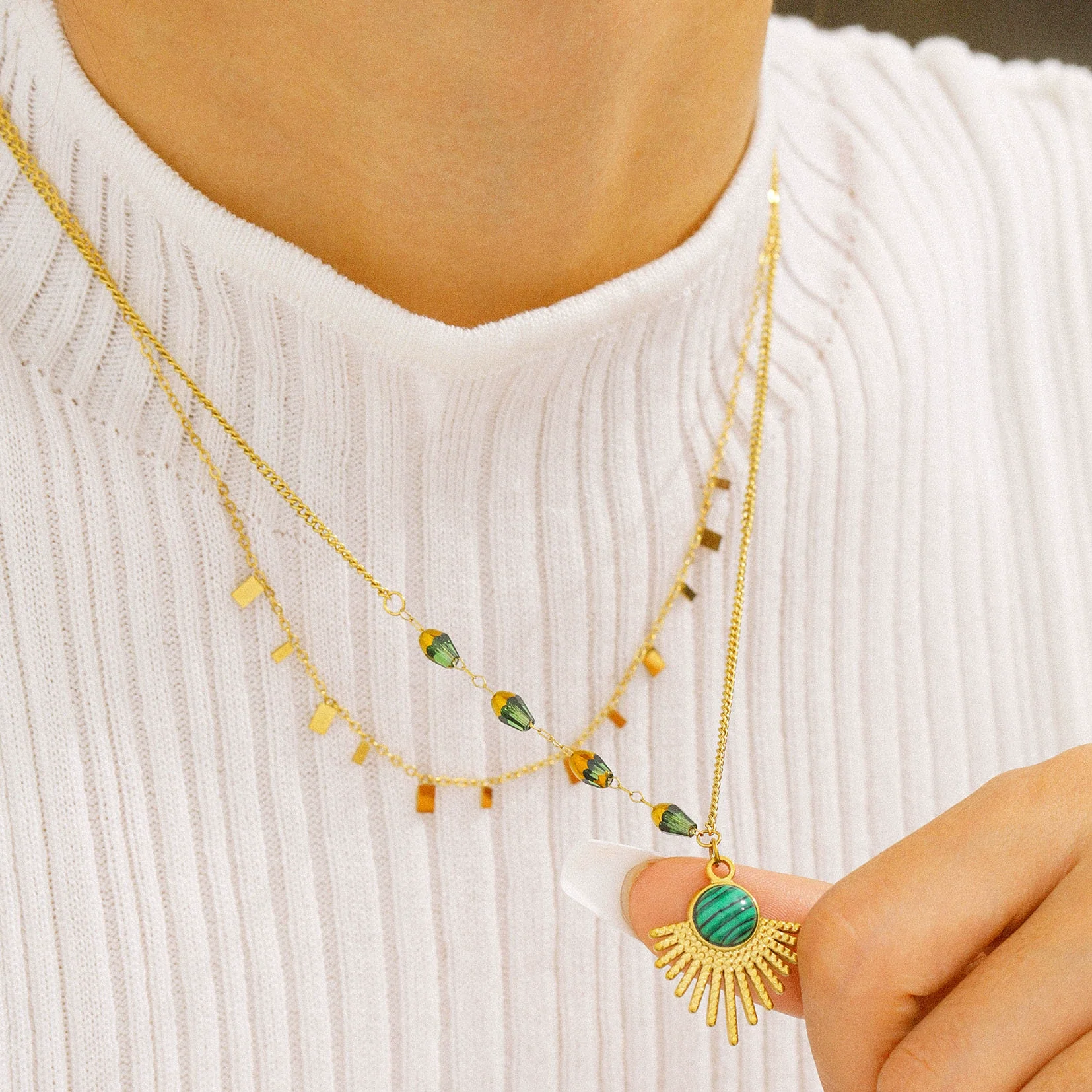 Wholesale Women's Asymmetric Retro Geometric Fanshaped Stainless Steel 18K Gold Plated Necklace With O Word Chain