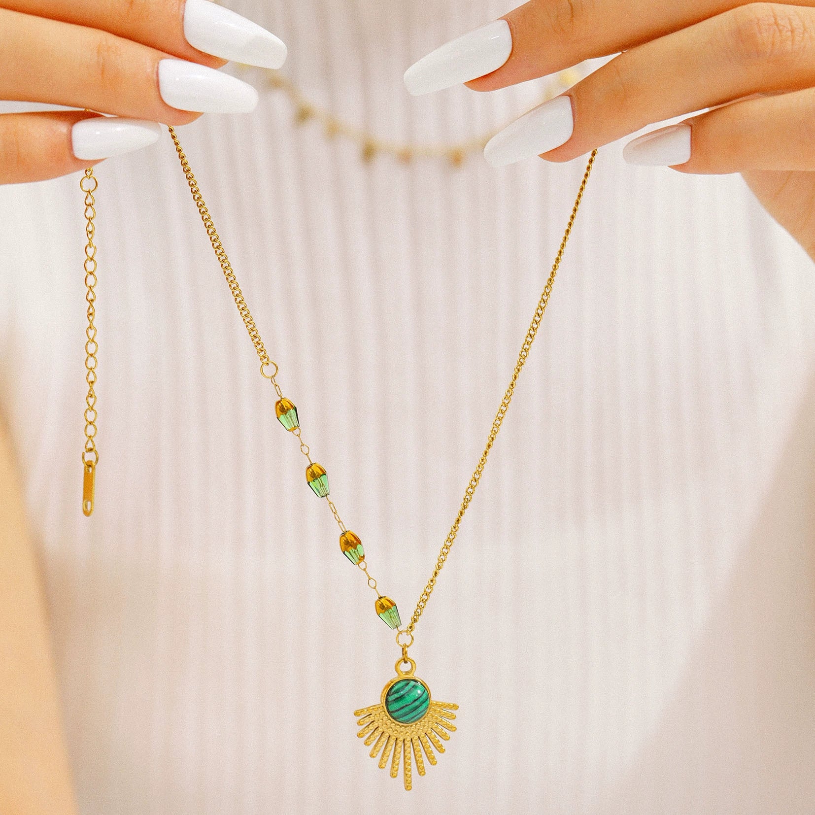 Wholesale Women's Asymmetric Retro Geometric Fanshaped Stainless Steel 18K Gold Plated Necklace With O Word Chain - Image 2