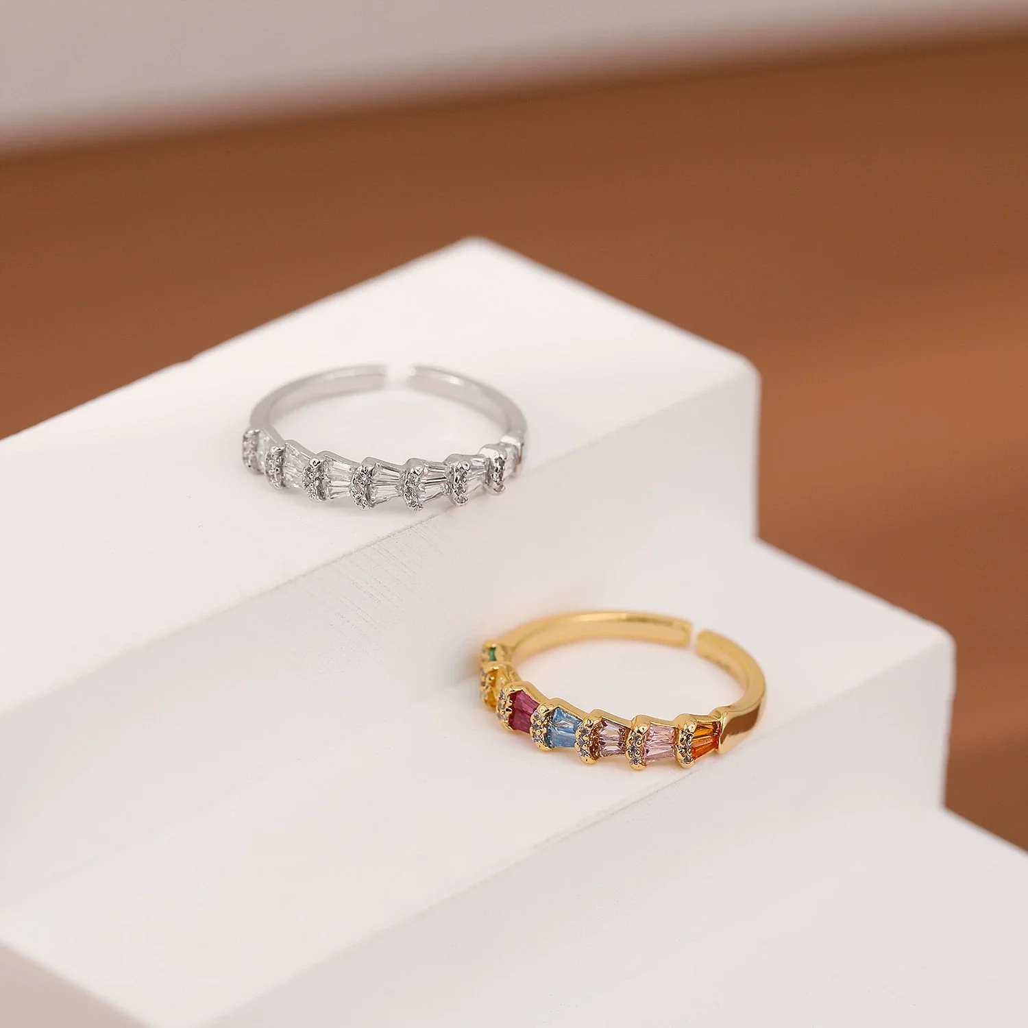 Wholesale Women's Bamboo Copper Ring With Geometric Pattern And Colorful Zircon And Intricate Pavéset Colored Diamonds Electroplated