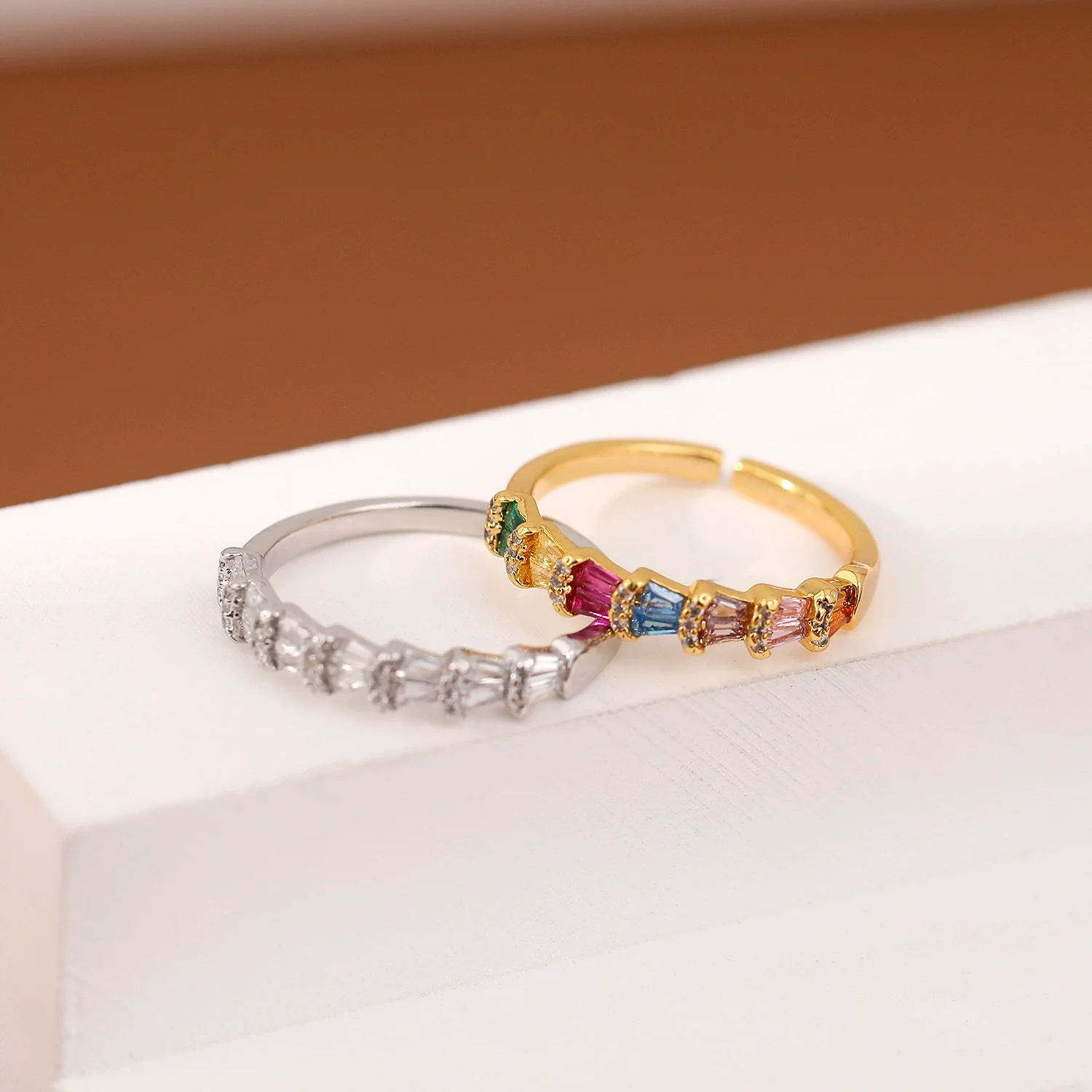 Wholesale Women's Bamboo Copper Ring With Geometric Pattern And Colorful Zircon And Intricate Pavéset Colored Diamonds Electroplated - Image 4