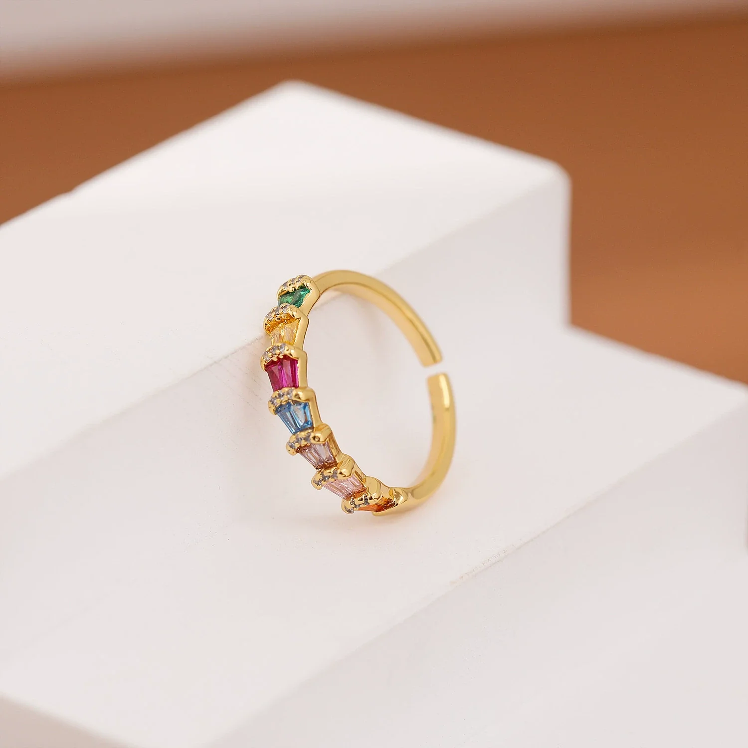Wholesale Women's Bamboo Copper Ring With Geometric Pattern And Colorful Zircon And Intricate Pavéset Colored Diamonds Electroplated - Image 6