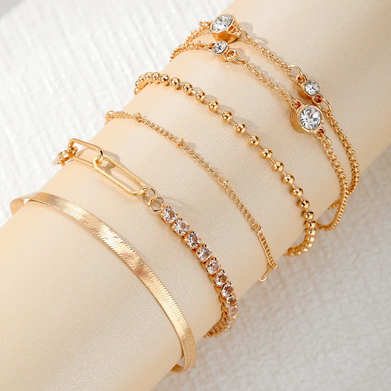 Wholesale Women's Bohemian Geometric Metal Chain Bracelet With Electroplating - Image 7