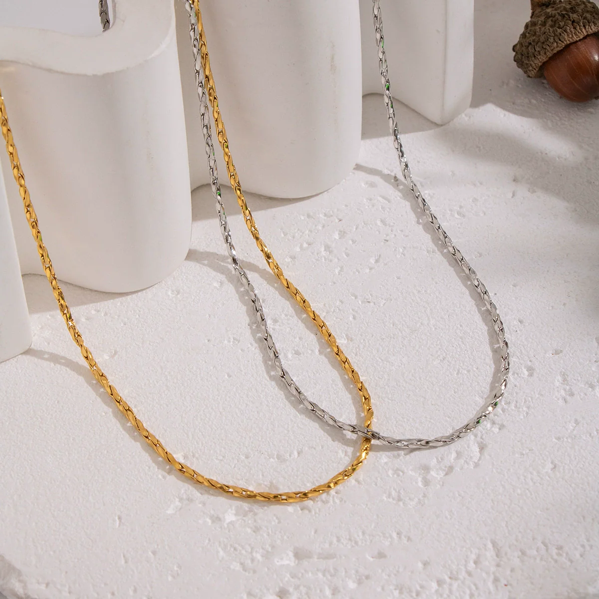 Wholesale Women's Casual Geometric 18K Real Gold Plated Stainless Steel Chain Necklace With Pvd Furnace Vacuum Real Gold Plating