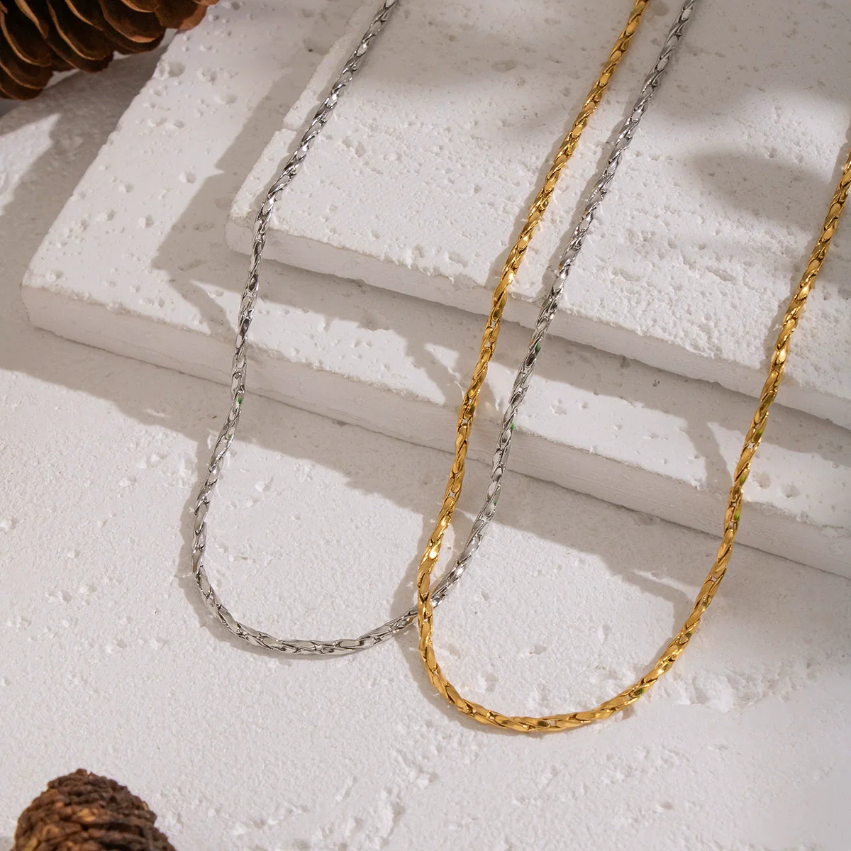 Wholesale Women's Casual Geometric 18K Real Gold Plated Stainless Steel Chain Necklace With Pvd Furnace Vacuum Real Gold Plating - Image 3