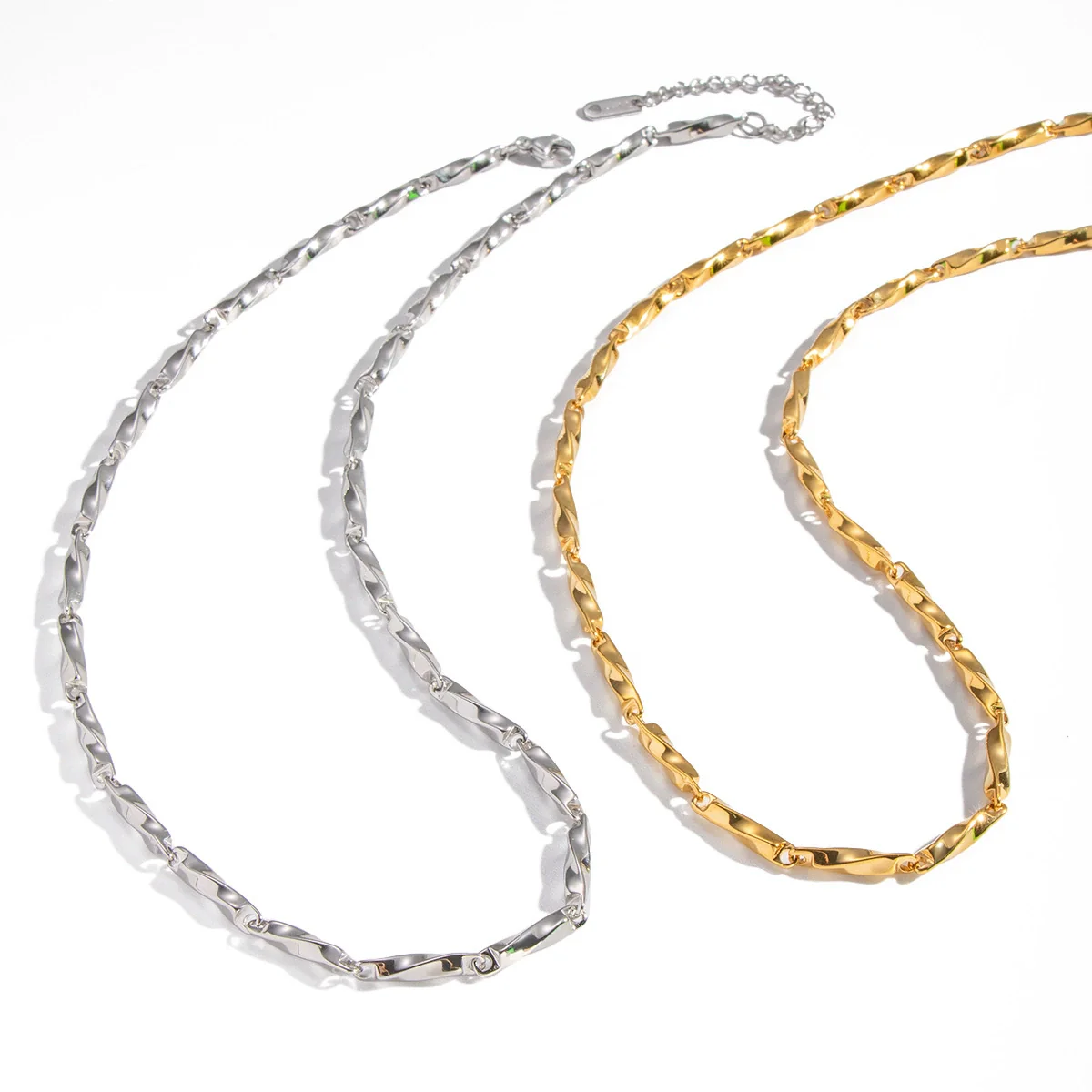 Wholesale Women's Casual Geometric Stainless Steel Necklace With 18K Real Gold Pvd Furnace Vacuum Plating - Image 5