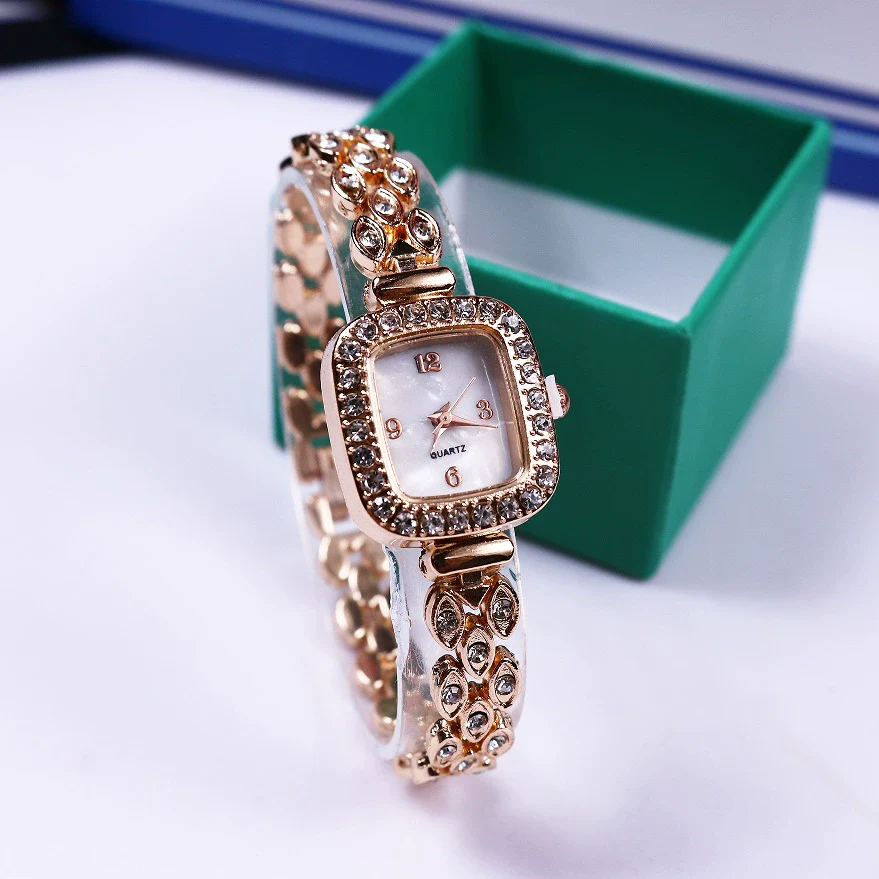 Wholesale Women's Casual Square Metal Alloy Stainless Steel Bracelet Watch With Diamond Inlay