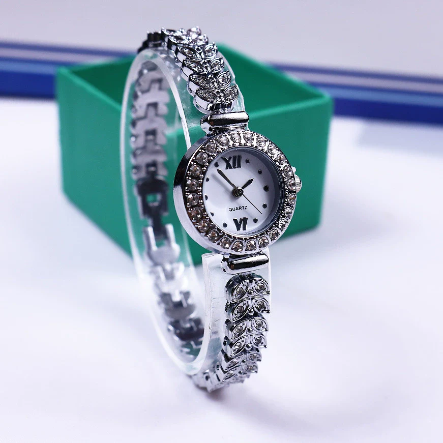 Wholesale Women's Casual Square Metal Alloy Stainless Steel Bracelet Watch With Diamond Inlay - Image 3