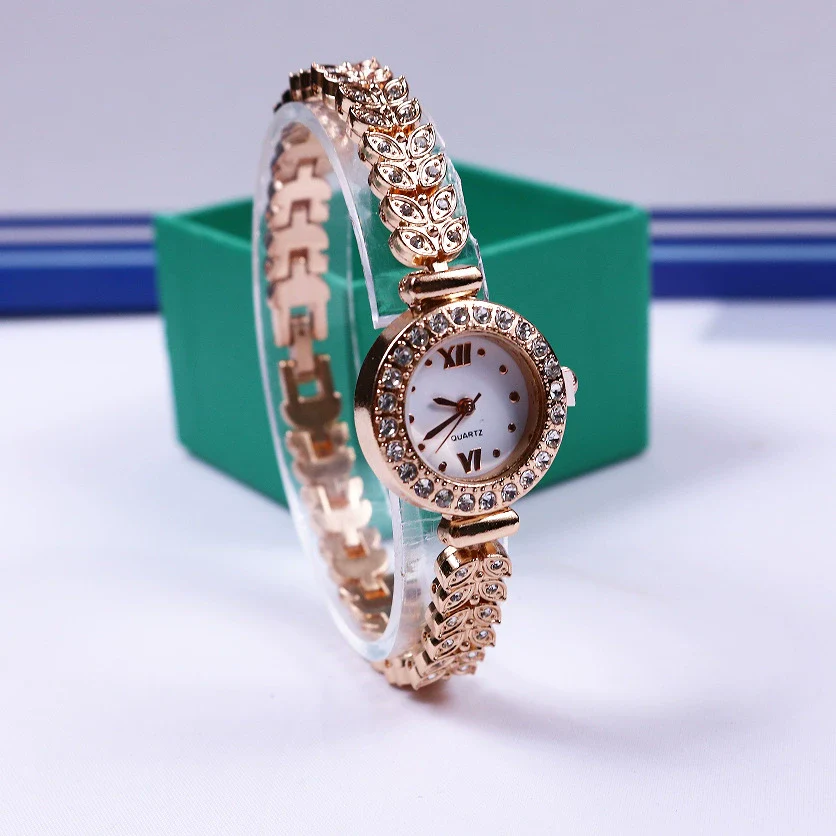 Wholesale Women's Casual Square Metal Alloy Stainless Steel Bracelet Watch With Diamond Inlay - Image 8