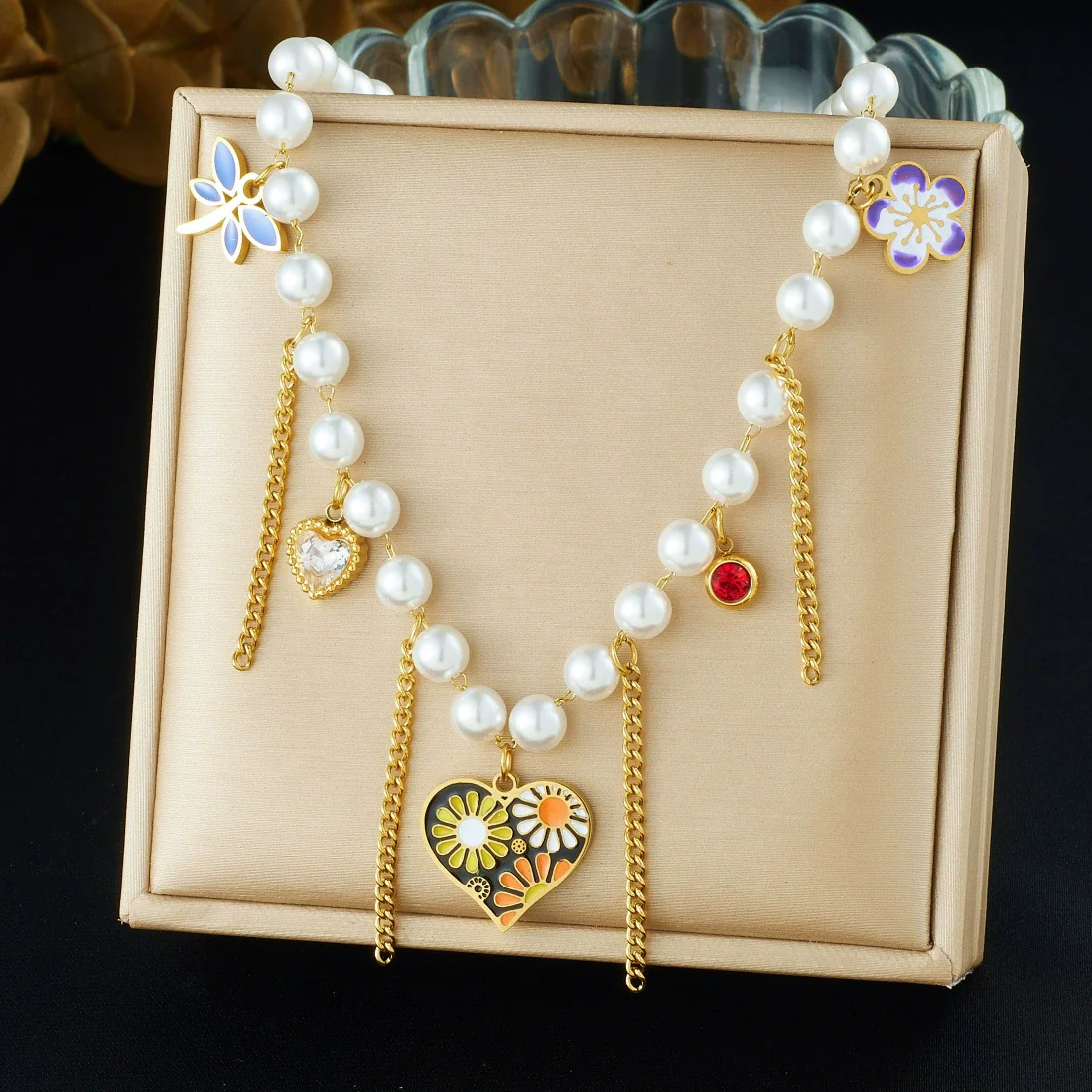 Wholesale Women's Casual Stainless Steel Electroplated Heart Shape Insect Pattern Pearl Strand Beaded Chain Necklace With Imitation Pearl Tassel Pendant - Image 7