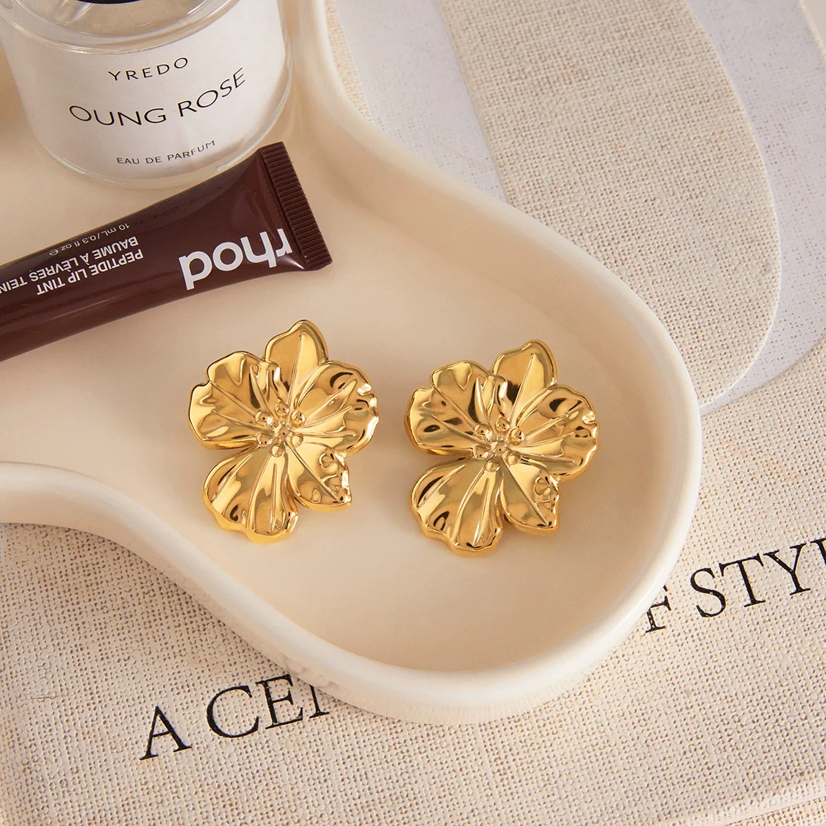 Wholesale Women's Casual Stainless Steel Geometric Flower Electroplated Earrings - Image 4