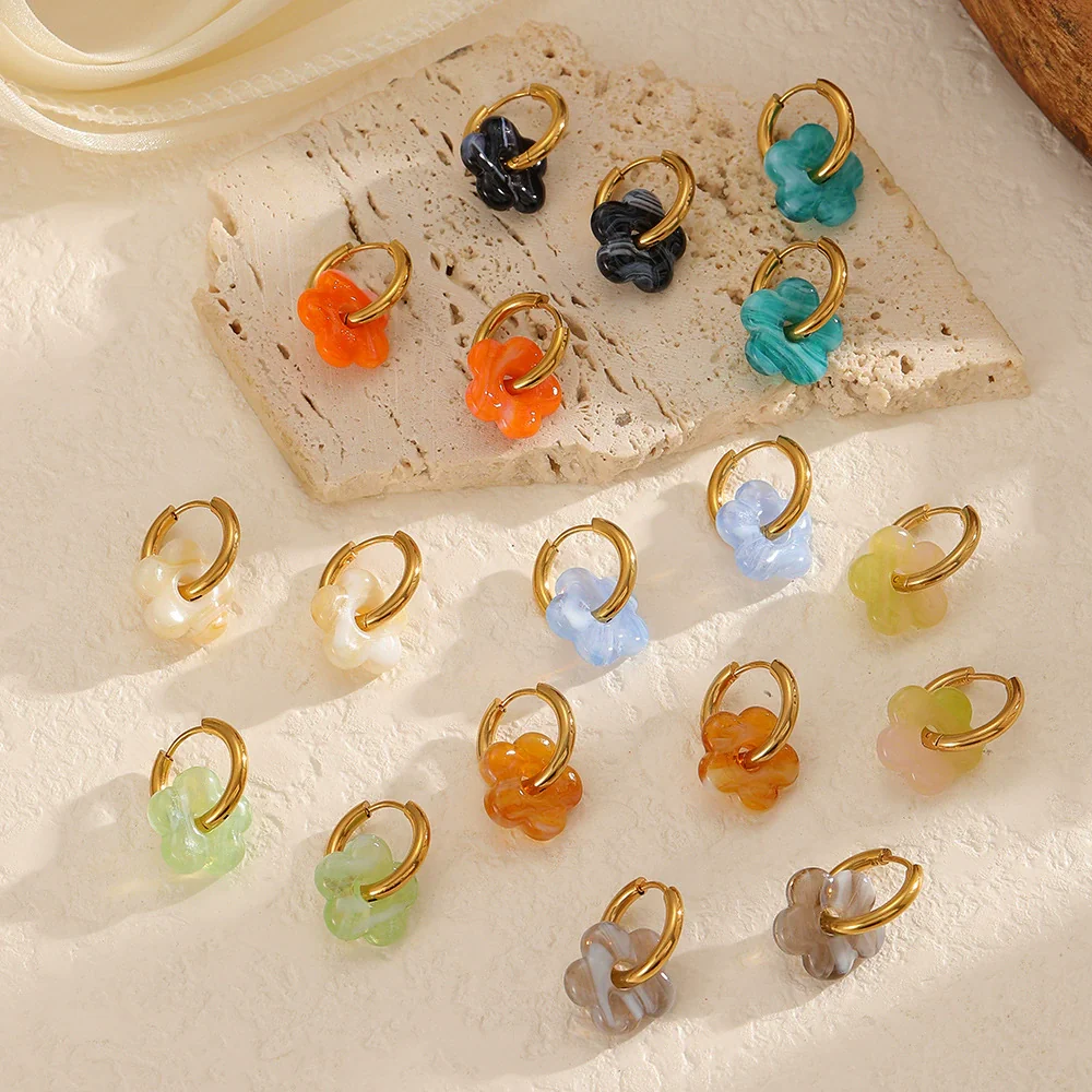 Wholesale Women's Casual Style Stainless Steel Flowershaped Pvd Furnace Vacuum Real Gold Plated Earrings - Image 2