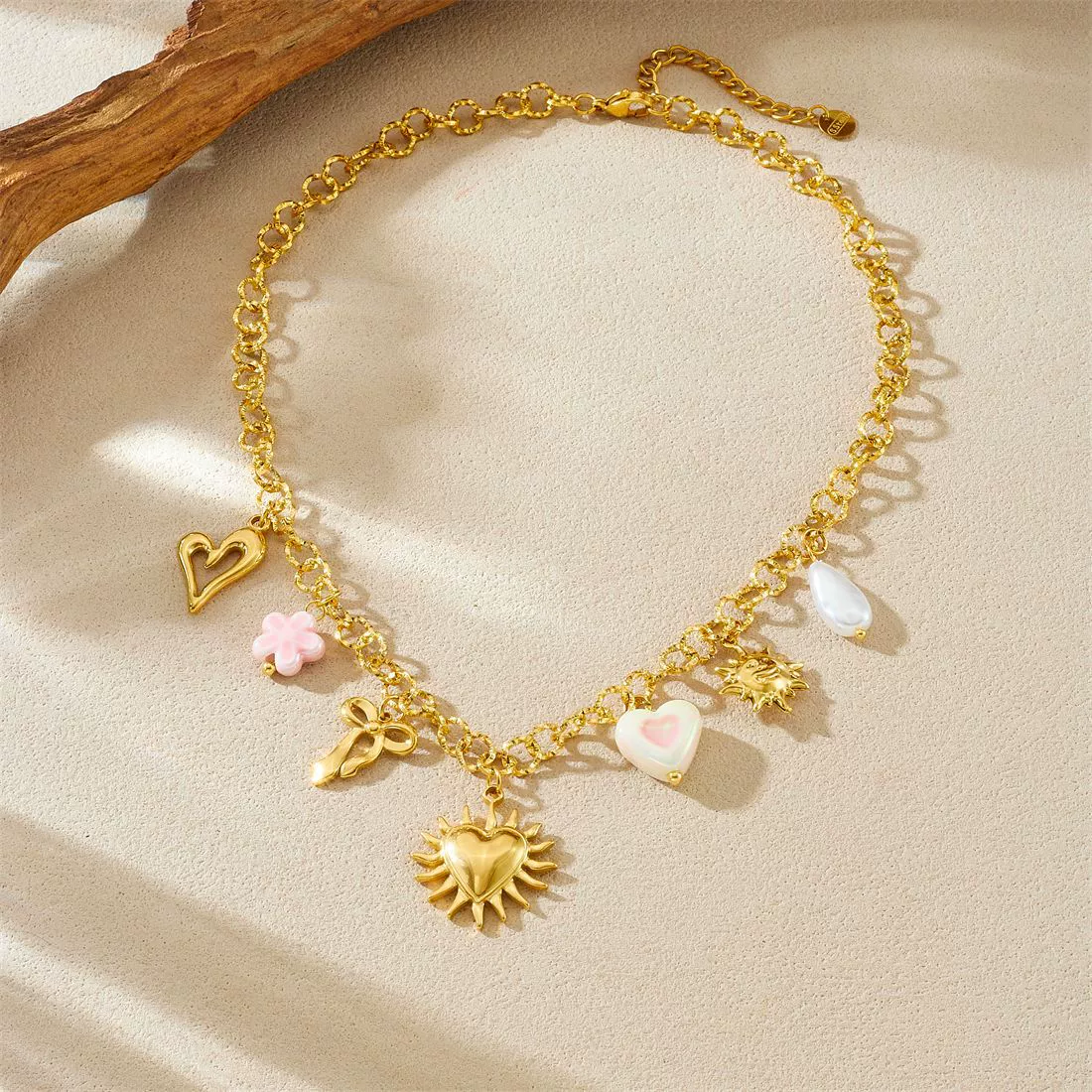 Wholesale Women's Chic Style Goldplated Heart Shape Stainless Steel Flash O Chain Clavicle Necklace With Heart Bow Pendant - Image 3