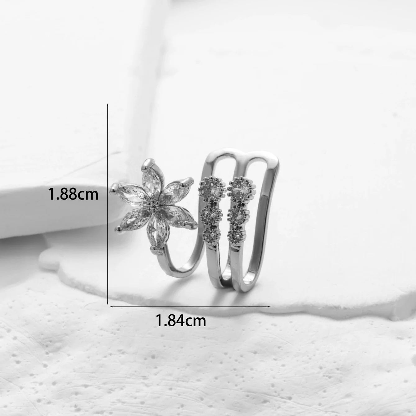 Wholesale Women's Copper Butterfly Cartilage Ear Clip With Microinlaid Zircon And Geometric Pattern Electroplated - Image 17