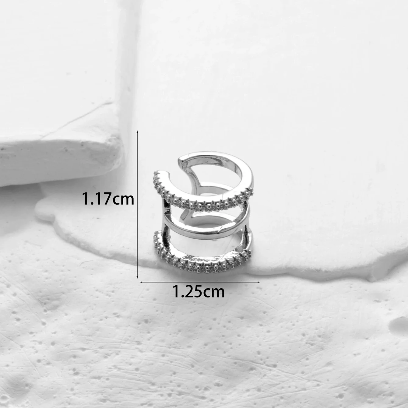 Wholesale Women's Copper Butterfly Cartilage Ear Clip With Microinlaid Zircon And Geometric Pattern Electroplated - Image 9