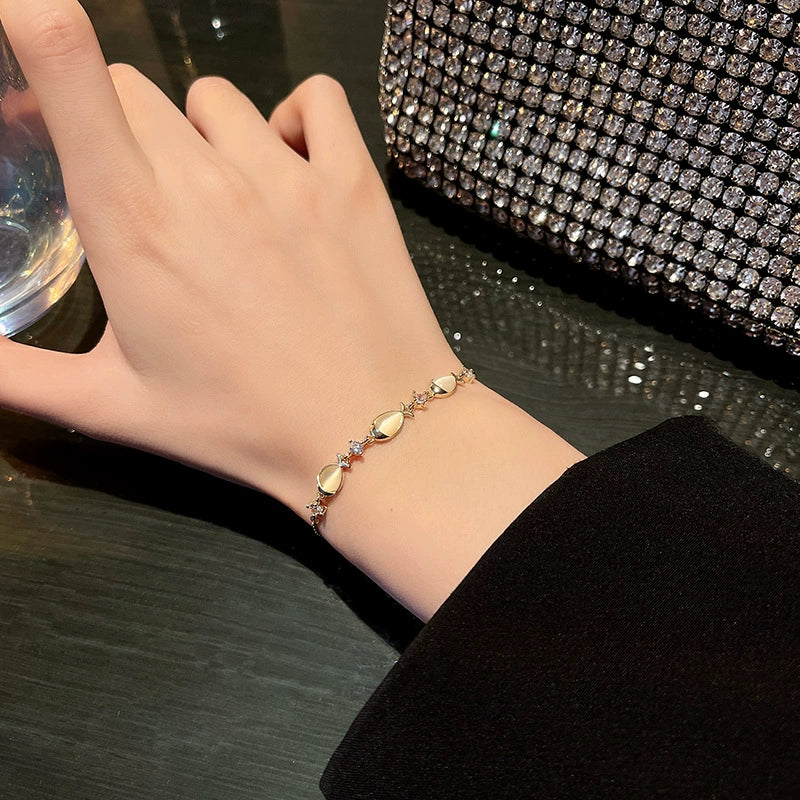 Wholesale Women's Copper Cat's Eye Stone Geometric Small Fish Style Electroplated Bracelet Jewelry - Image 3