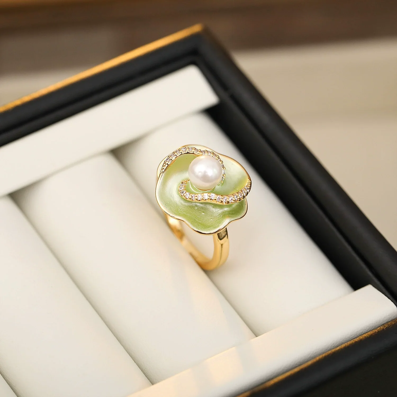 Wholesale Women's Copper Flower Pattern Electroplating Simple Style Ring - Image 6
