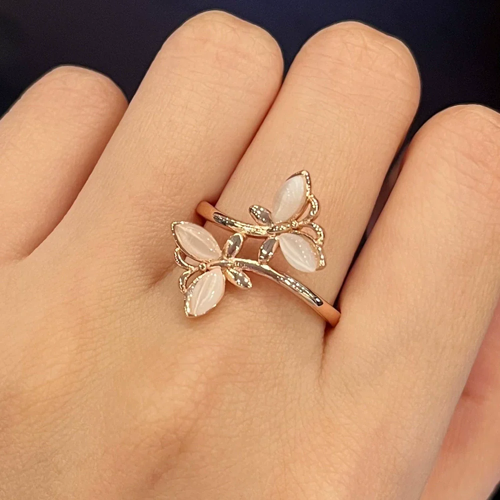 Wholesale Women's Copper Flower Zircon Imitation Cat's Eye Ring Luxury Fashion Niche Accessory - Image 4