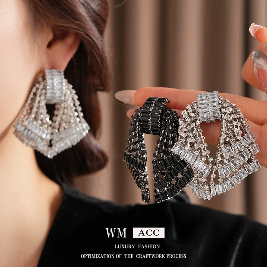 Wholesale Women's Copper Geometric And Bow Pattern Diamond Set Highend Earrings With 925 Silver Ear Needles - Image 2