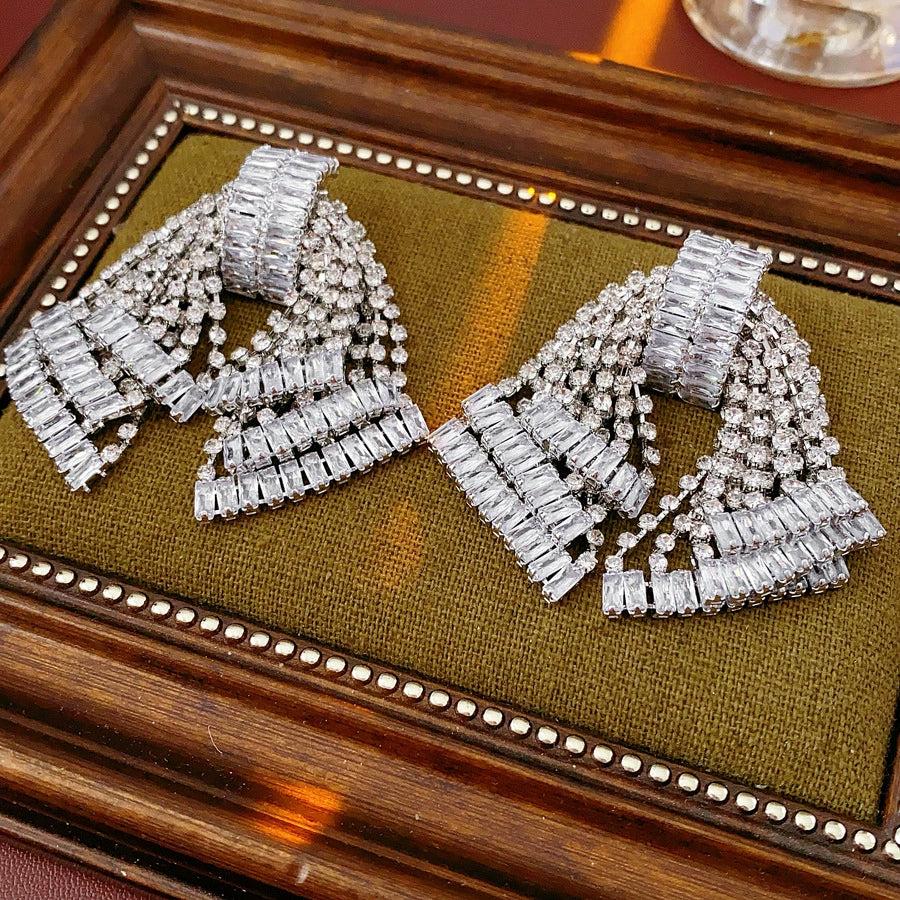 Wholesale Women's Copper Geometric And Bow Pattern Diamond Set Highend Earrings With 925 Silver Ear Needles - Image 6