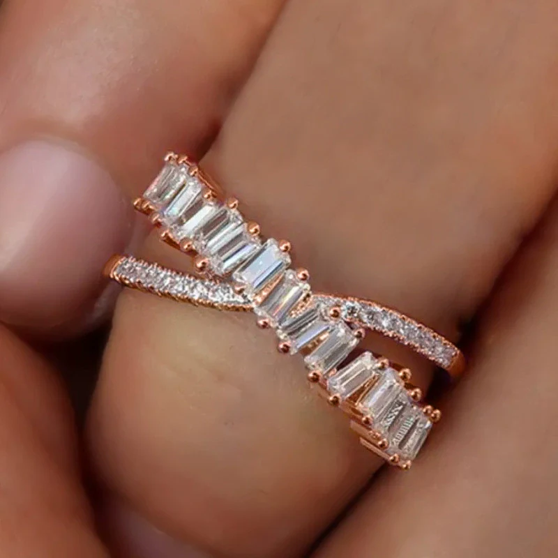 Wholesale Women's Copper Geometric Inlaid Zircon Ring - Image 4