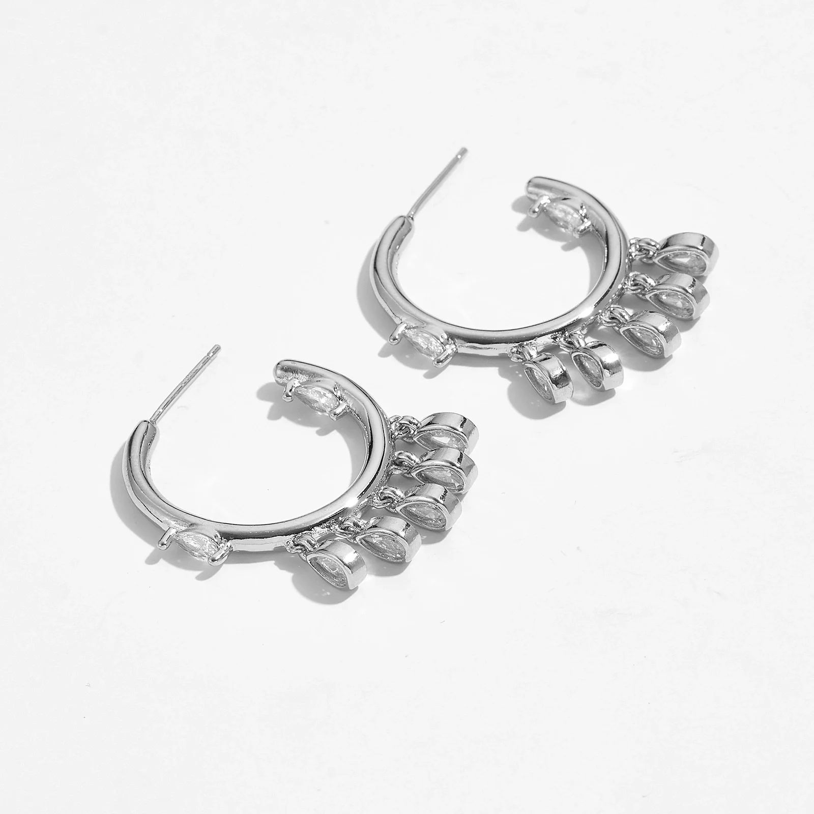 Wholesale Women's Copper Geometric Retro Simple Electroplated Zircon Drop Earrings - Image 6