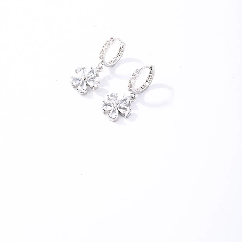 Wholesale Women's Copper Geometric Rhinestone Pendant Earrings With Diamond Design And Natural Style - Image 5