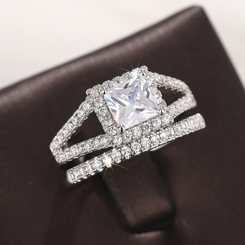 Wholesale Women's Copper Geometric Rings Light Luxury Style Zirconia Design - Image 3