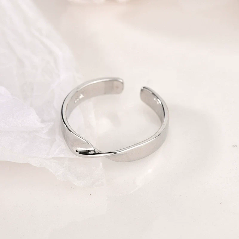 Wholesale Women's Copper Geometric Twisted Open Ring With Electroplating Design - Image 7