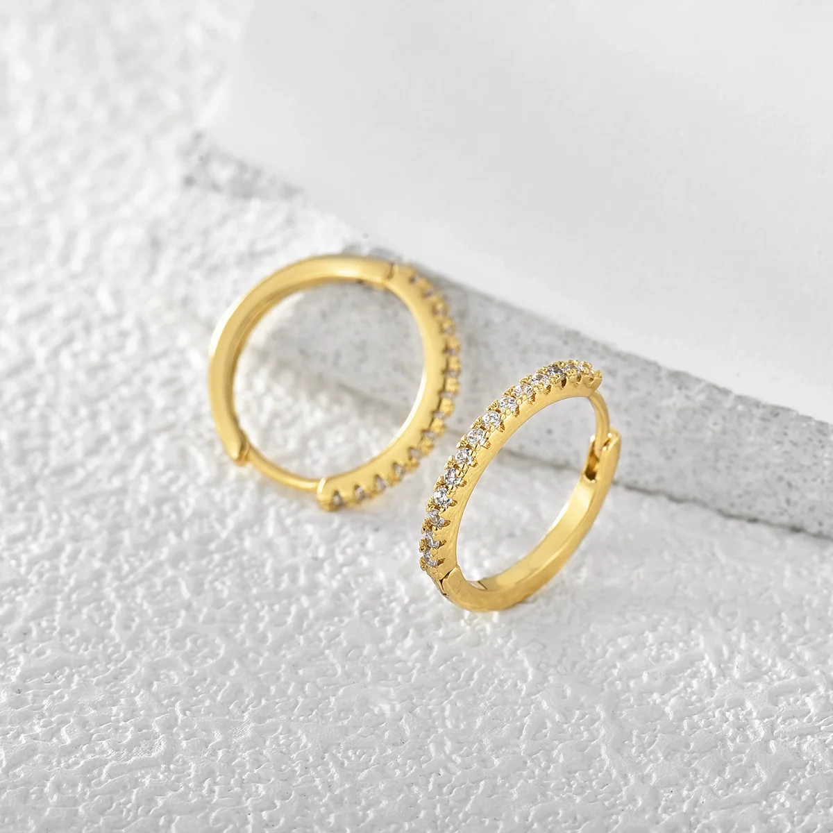 Wholesale Women's Copper Gold Plated Micro Inlaid Zircon Round Geometric Earrings Jewelry - Image 2
