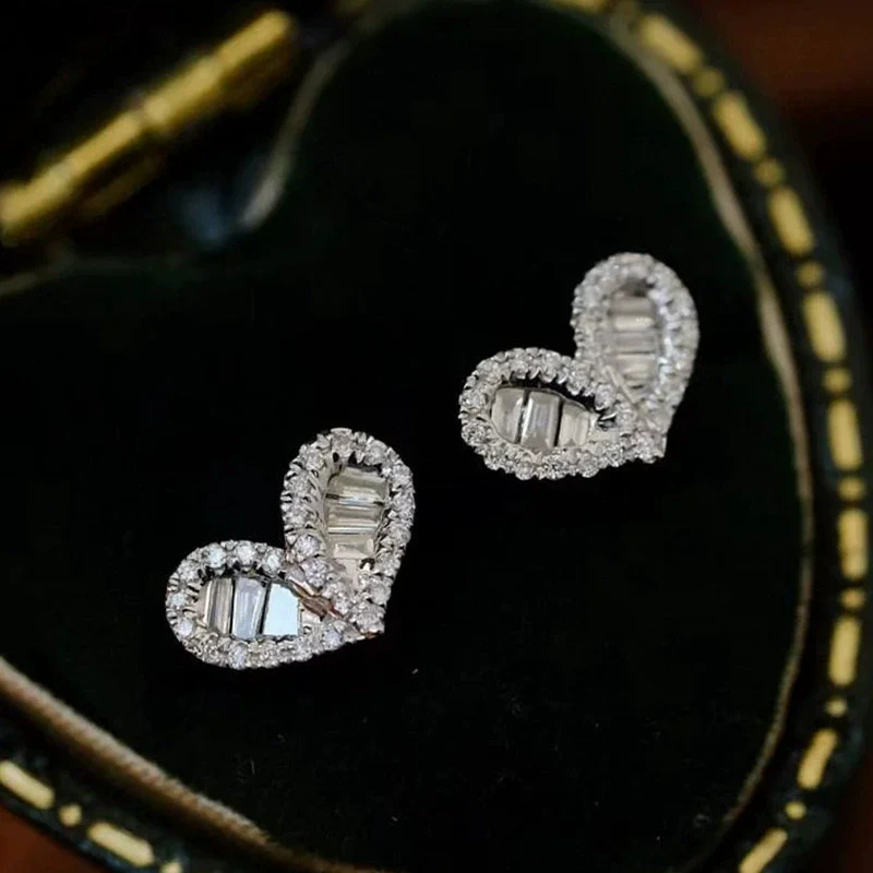 Wholesale Women's Copper Heartshaped Niche Style Earrings With Geometric Pattern And Inlaid Zircon